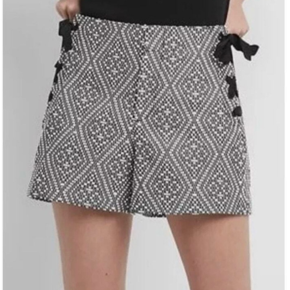 GAP Pattern Shorts with Tie Sides Size 12 Women NWOT